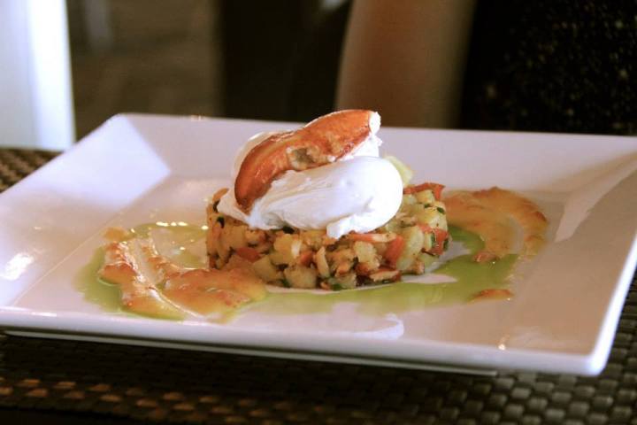 1174898_888447352545_390682540_n